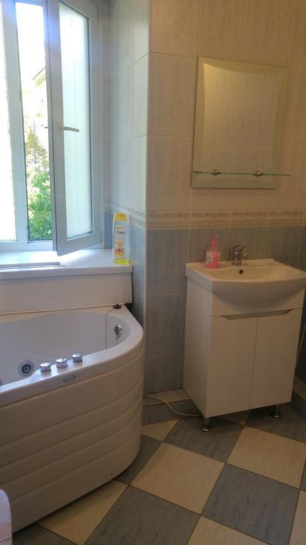 Apartement Kruglouniversitetska 2/1 Kiev Chambre photo